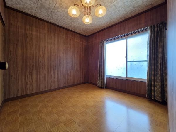 堺市北区野遠町　中古戸建 内観写真（リビング以外の居室）