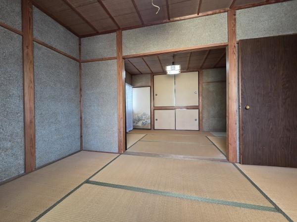 堺市北区野遠町　中古戸建 内観写真（リビング以外の居室）