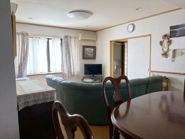 尼崎市東園田町5丁目　中古戸建 内観写真（リビング）