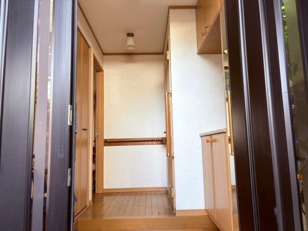 尼崎市東園田町5丁目　中古戸建 現地写真（玄関）