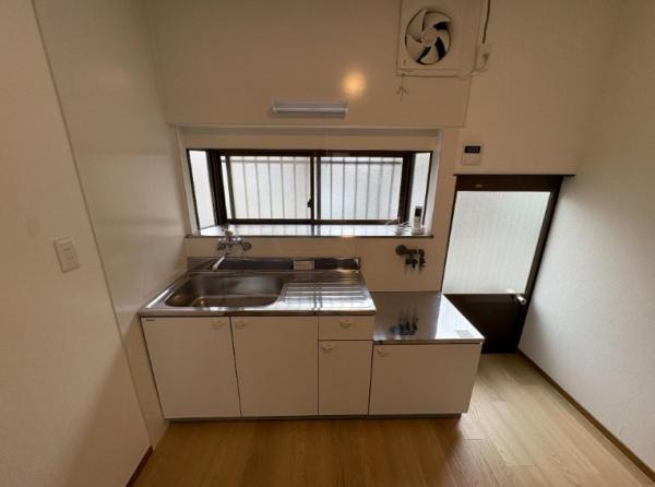 富田林市富美ヶ丘町　中古戸建 内観写真（キッチン）