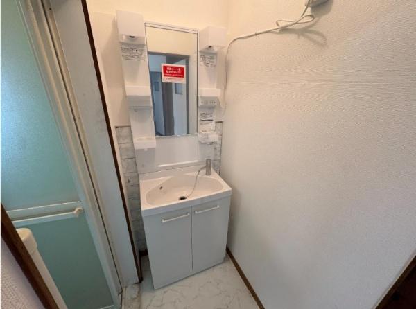 富田林市富美ヶ丘町　中古戸建 内観写真（洗面台・洗面所）