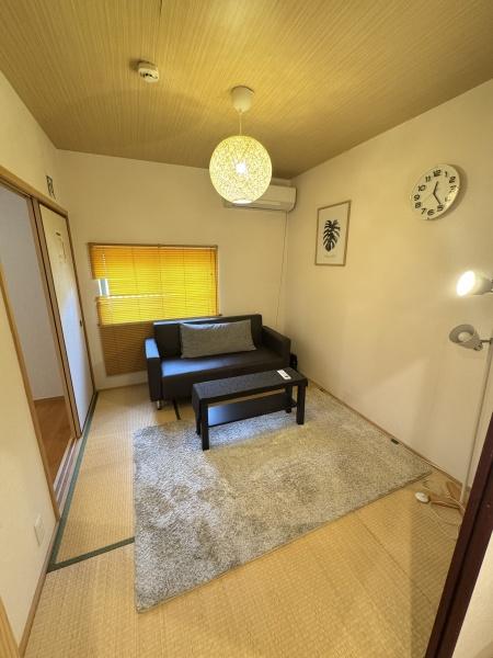 大阪市西成区天下茶屋1丁目　中古戸建 内観写真（リビング以外の居室）