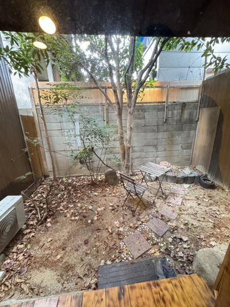 大阪市西成区天下茶屋1丁目　中古戸建 現地写真（庭）