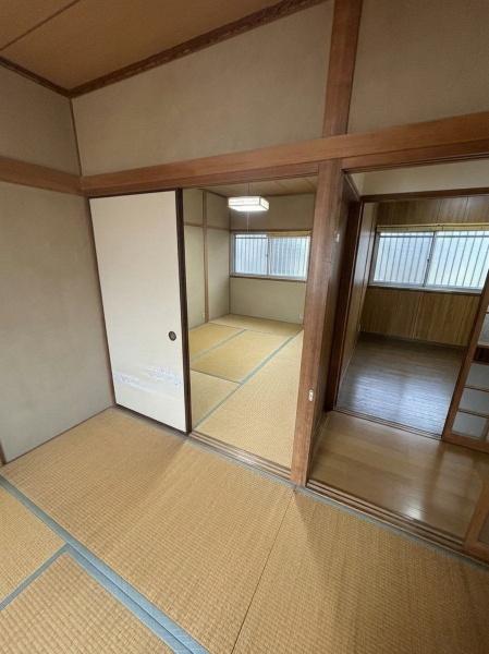 堺市東区草尾　中古戸建 内観写真（リビング以外の居室）