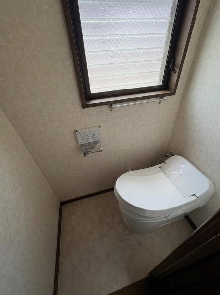 大阪市城東区諏訪4丁目　中古戸建 内観写真（トイレ）