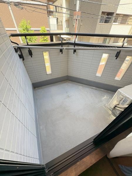 大阪市城東区諏訪4丁目　中古戸建 現地写真（バルコニー）