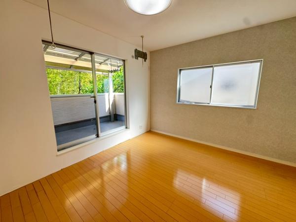 和泉市浦田町　中古戸建 内観写真（リビング以外の居室）