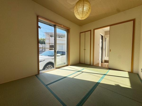 和泉市浦田町　中古戸建 内観写真（リビング以外の居室）
