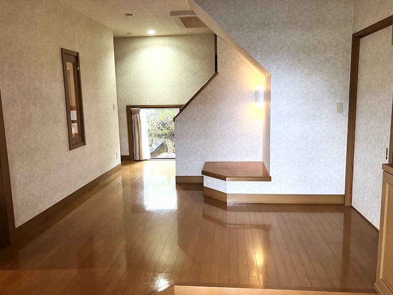 紫山五丁目_戸建 現地写真（玄関）