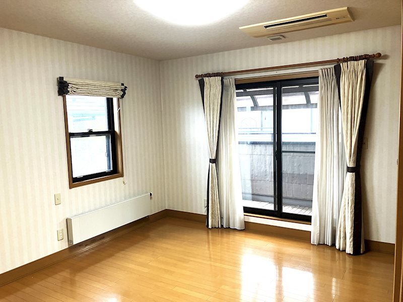 紫山五丁目_戸建 内観写真（リビング以外の居室）