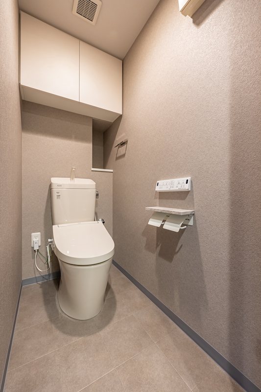 大阪府大阪市中央区瓦町２丁目 内観写真（トイレ）