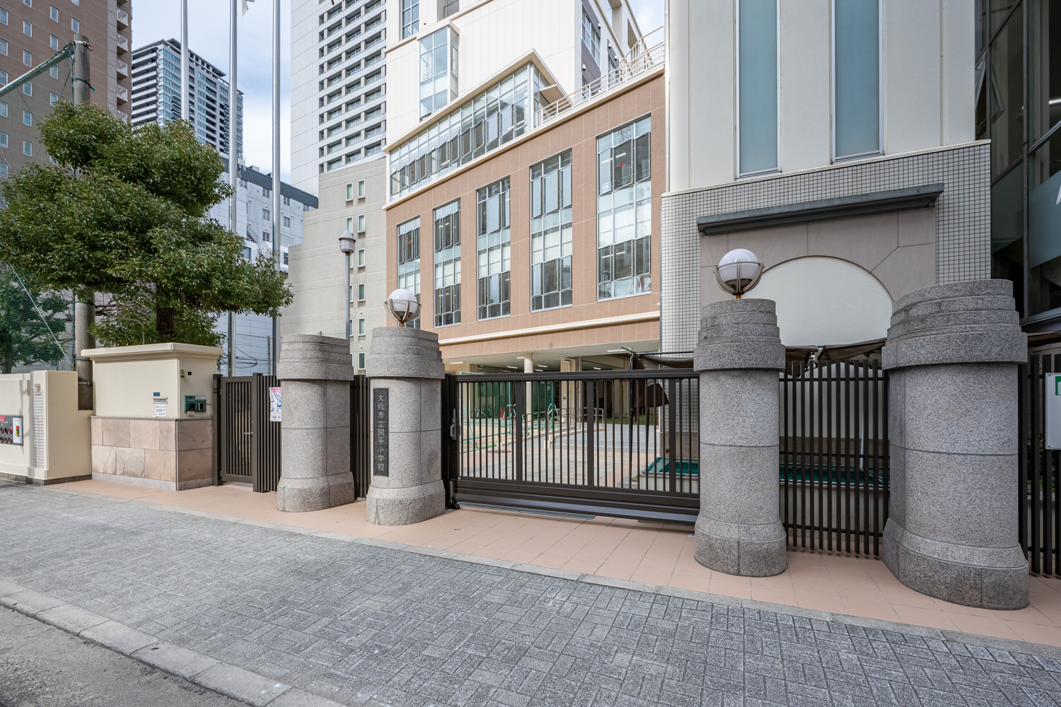 大阪府大阪市中央区瓦町２丁目 小学校