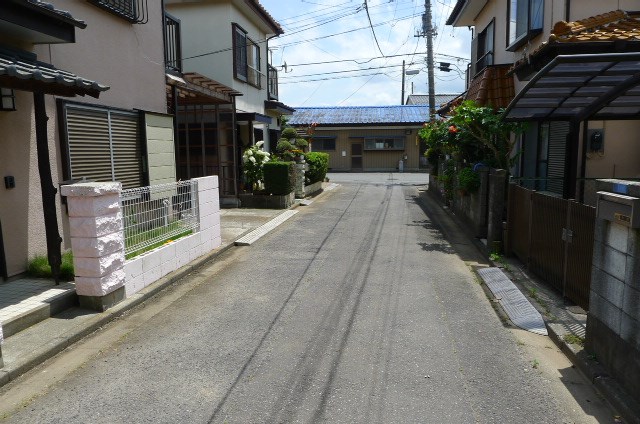 かすみがうら市稲吉南３丁目　中古戸建 現地写真（前面道路含む現地写真）