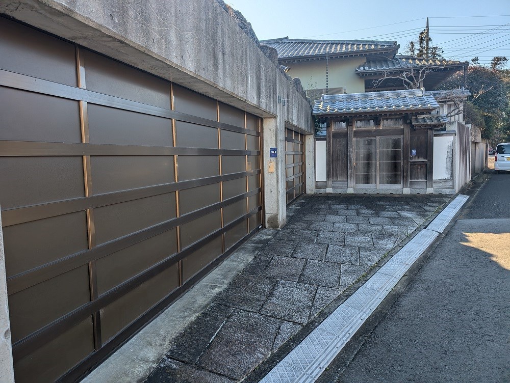龍ケ崎市松葉４丁目　中古戸建 現地写真（玄関）
