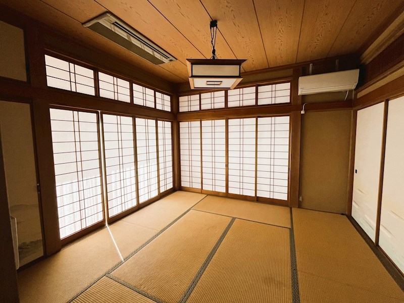 牛久市小坂町　中古戸建 内観写真（リビング以外の居室）