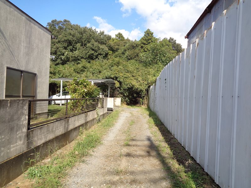 坂東市猫実　店舗付中古戸建  現地写真（前面道路含む現地写真）