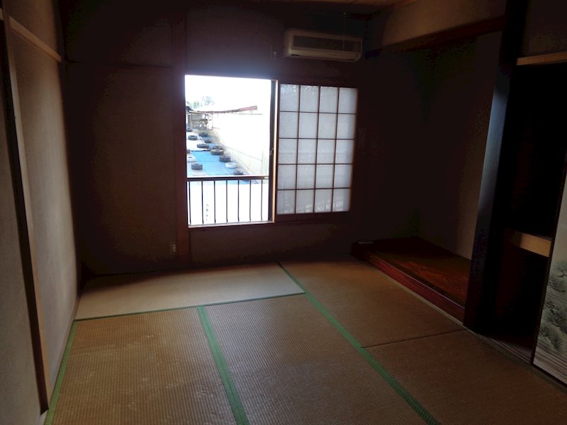 坂東市猫実　店舗付中古戸建  内観写真（リビング以外の居室）