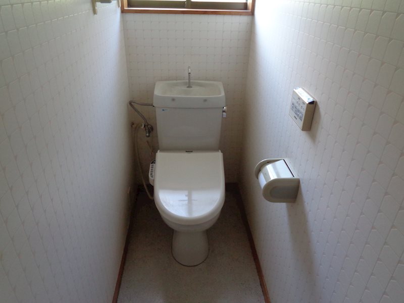 坂東市猫実　店舗付中古戸建  内観写真（トイレ）