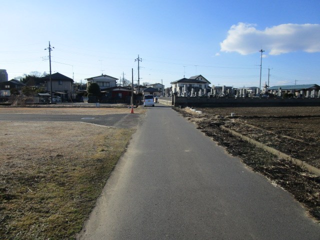 筑西市稲野辺　土地　３号地 現地写真（前面道路含む現地写真）