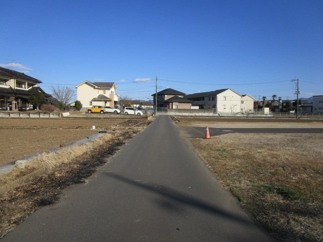 筑西市稲野辺　土地　２号地 現地写真（前面道路含む現地写真）