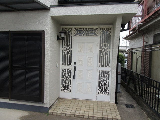 古河市下辺見　中古戸建 現地写真（玄関）