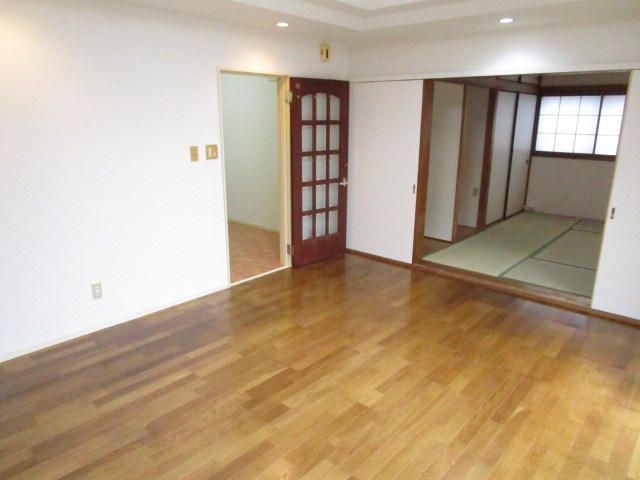 古河市三和　中古戸建 内観写真（リビング）