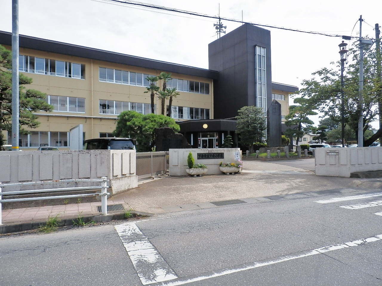 下妻市下妻丙273-7　土地　他5筆 小学校