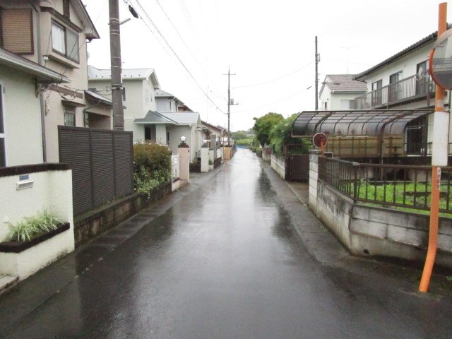 かすみがうら市稲吉南３丁目　中古戸建 現地写真（前面道路含む現地写真）