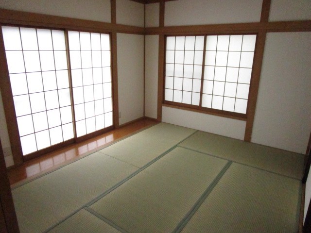 かすみがうら市稲吉南３丁目　中古戸建 内観写真（リビング以外の居室）