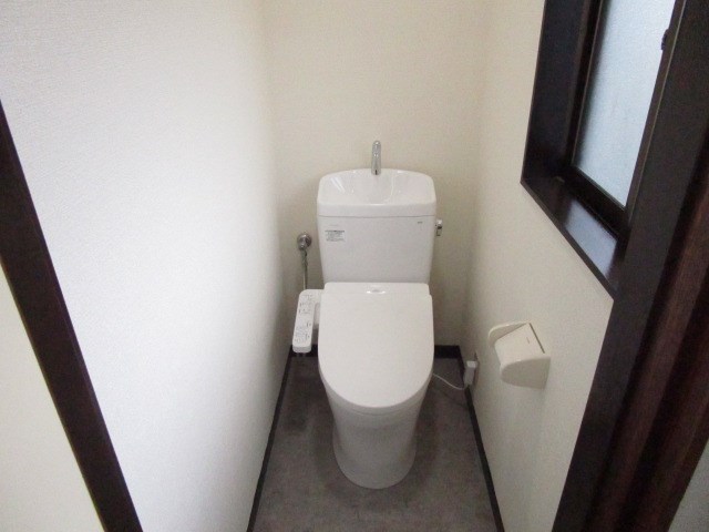 かすみがうら市稲吉南３丁目　中古戸建 内観写真（トイレ）