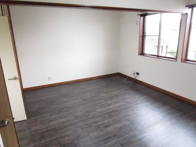 かすみがうら市稲吉南３丁目　中古戸建 内観写真（リビング以外の居室）