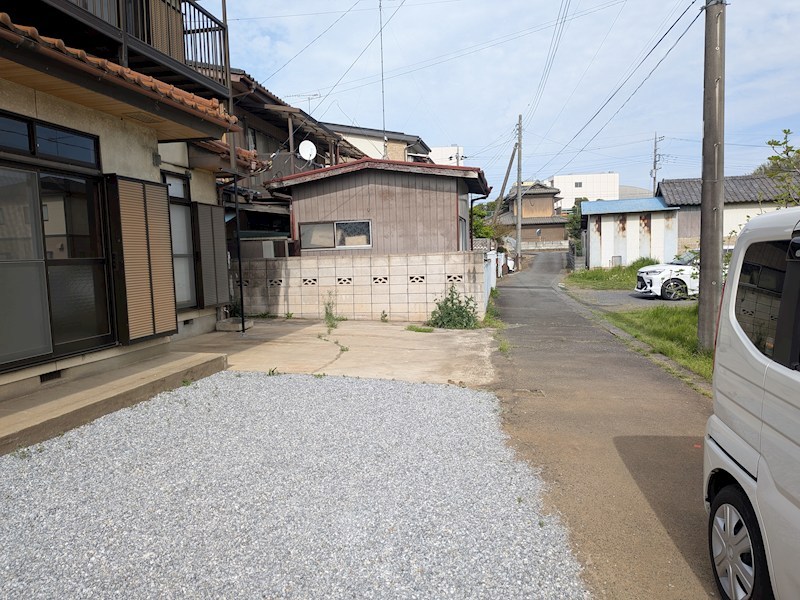 筑西市岡芹　中古戸建 現地写真（前面道路含む現地写真）