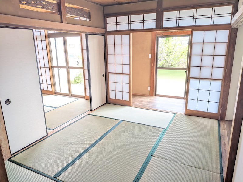 筑西市岡芹　中古戸建 内観写真（リビング以外の居室）