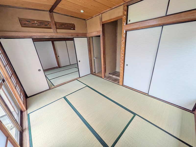 筑西市岡芹　中古戸建 内観写真（リビング以外の居室）