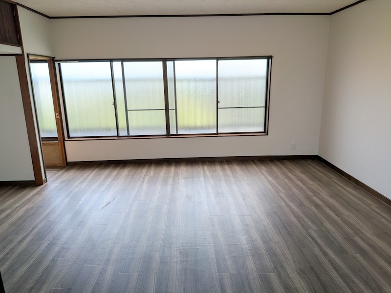 筑西市岡芹　中古戸建 内観写真（リビング以外の居室）