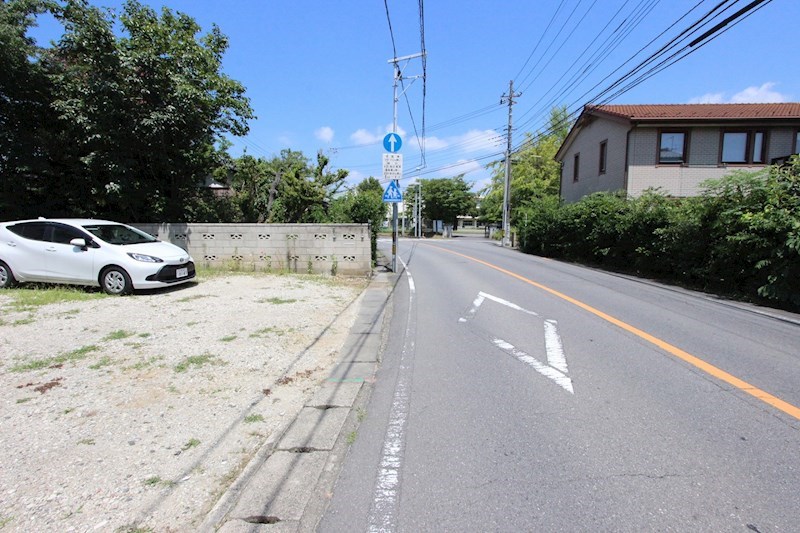 龍ケ崎市根町　土地 現地写真（前面道路含む現地写真）