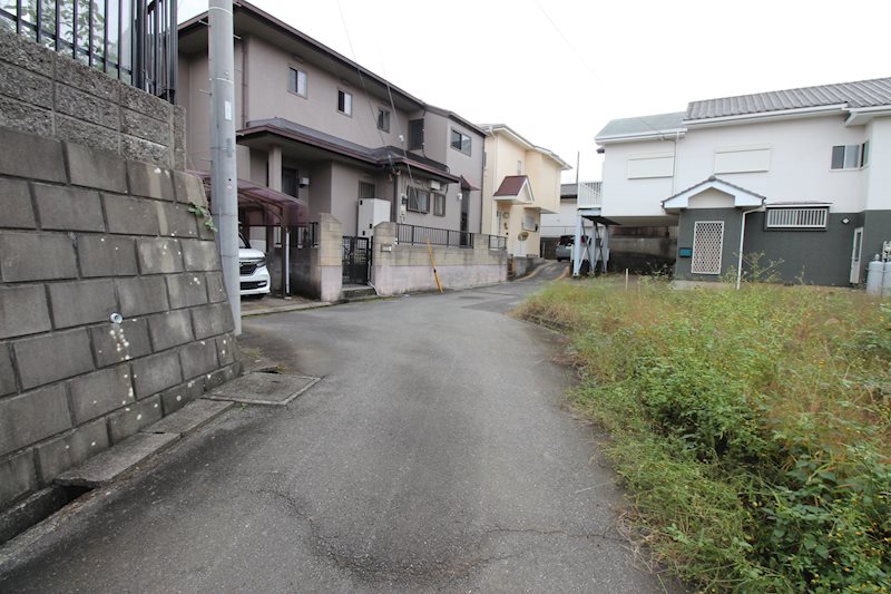 牛久市田宮町　土地 現地写真（前面道路含む現地写真）