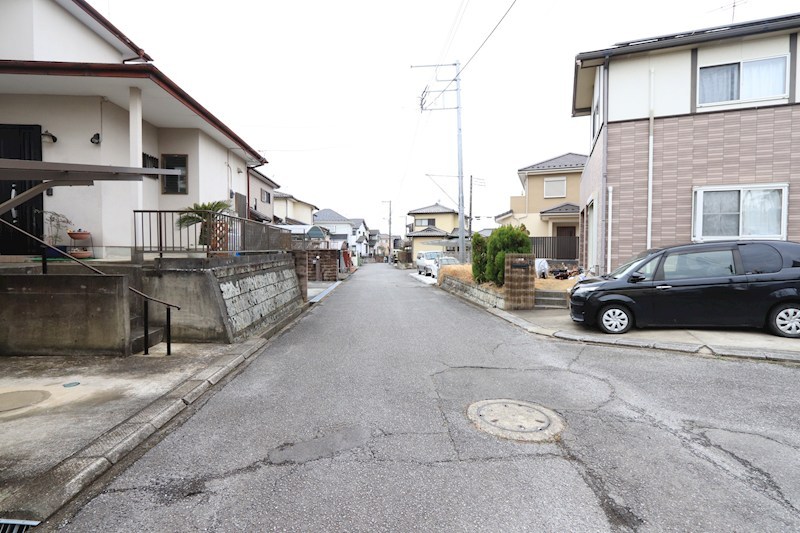 つくば市真瀬　中古戸建（オーナーチェンジ） 現地写真（前面道路含む現地写真）