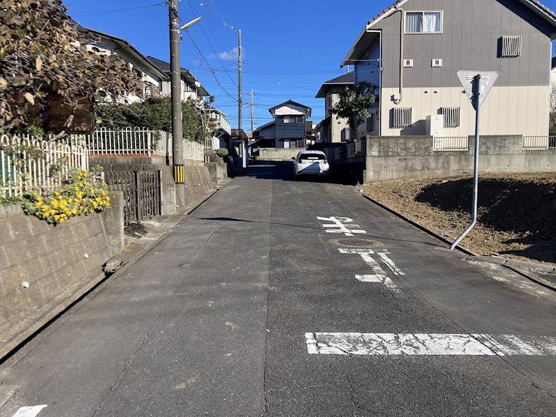 ひたちなか市中根　土地 現地写真（前面道路含む現地写真）