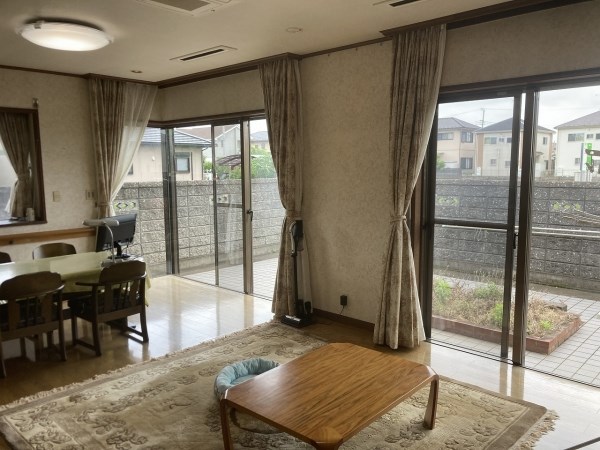 ひたちなか市中根　中古戸建 内観写真（リビング）
