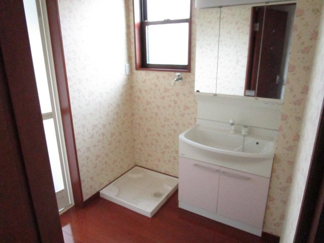 下妻市前河原　中古戸建 内観写真（洗面台・洗面所）