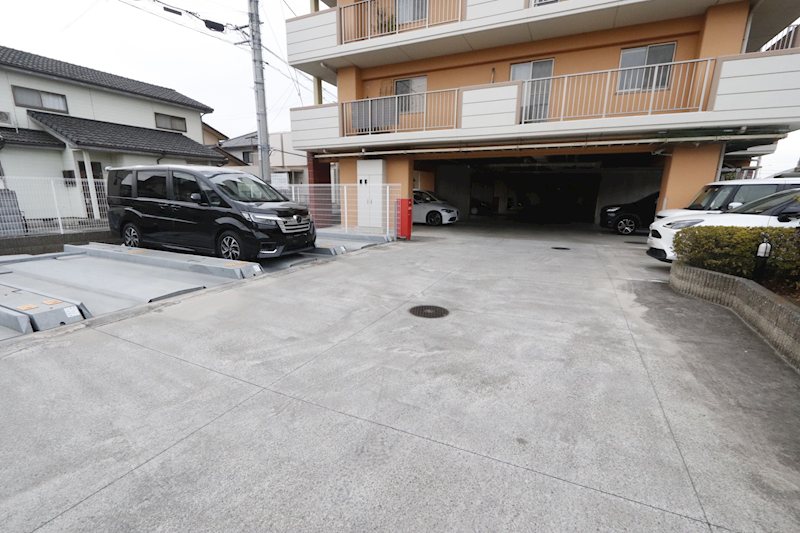 サンクレイドル古河 共用部写真（駐車場）