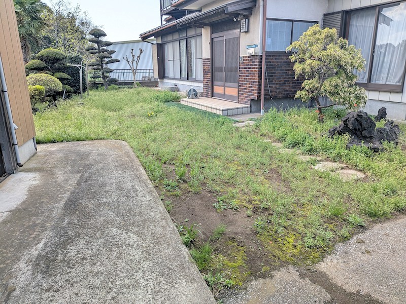 坂東市大口　中古戸建 現地写真（庭）