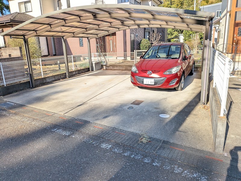 つくば市柴崎　中古戸建 現地写真（駐車場）