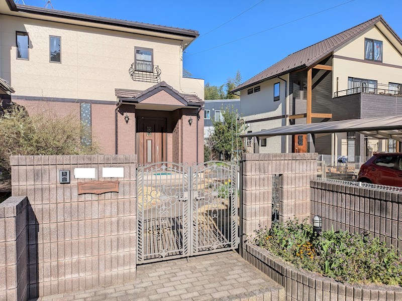 つくば市柴崎　中古戸建 現地写真（玄関）