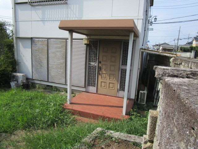 下妻市下妻乙　中古戸建 現地写真（玄関）