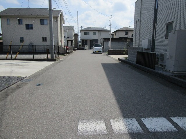 古河市上辺見　中古戸建 現地写真（前面道路含む現地写真）