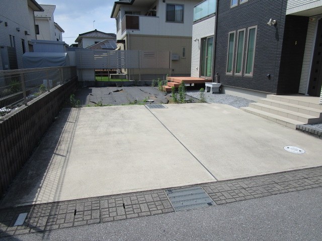 古河市上辺見　中古戸建 現地写真（駐車場）