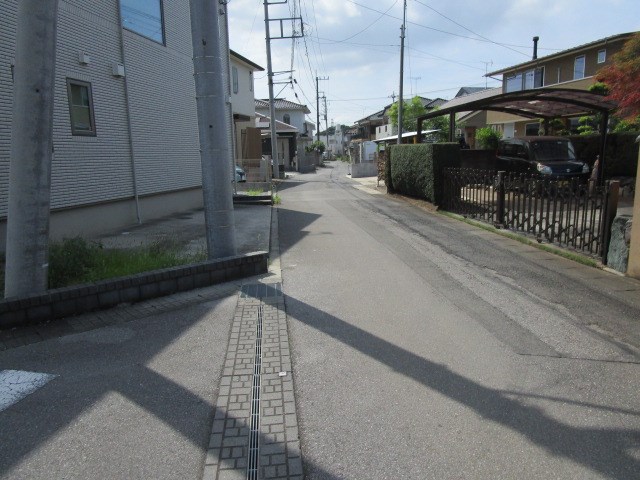 古河市上辺見　中古戸建 現地写真（前面道路含む現地写真）